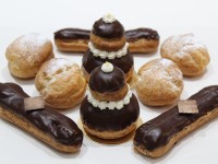 シュー生地<br>を使って<br>定番のお菓子作り