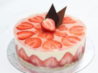 イチゴがたっぷり<br>意外と簡単<br>フレズィエ